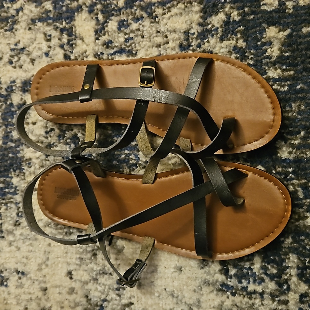Minimalist Flat Sandals, Black and Brown, Size 7.5, Vegan Leather
